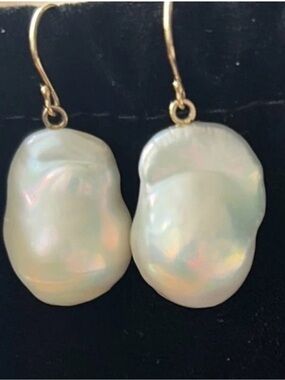 Jamie Joseph 14k Yellow Gold Hook Dangle Earrings w Large White Baroque Pearls